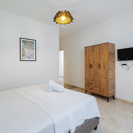 Mel Town Bed and Breakfast Antalia Esterno foto