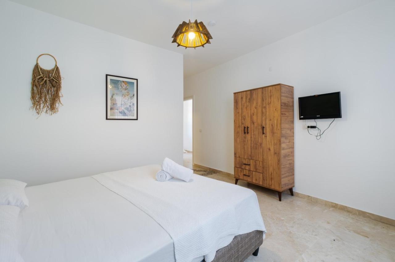 Mel Town Bed and Breakfast Antalia Esterno foto