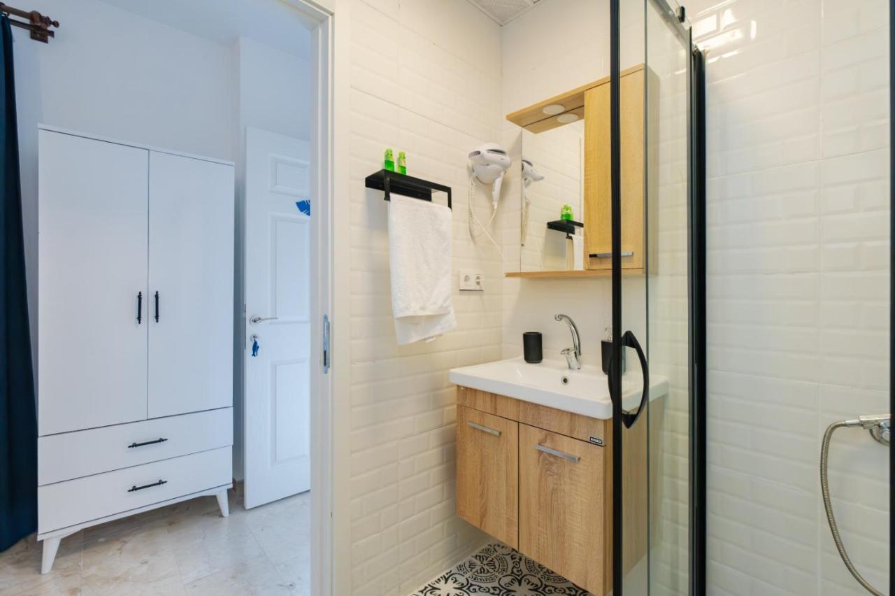 Mel Town Bed and Breakfast Antalia Esterno foto