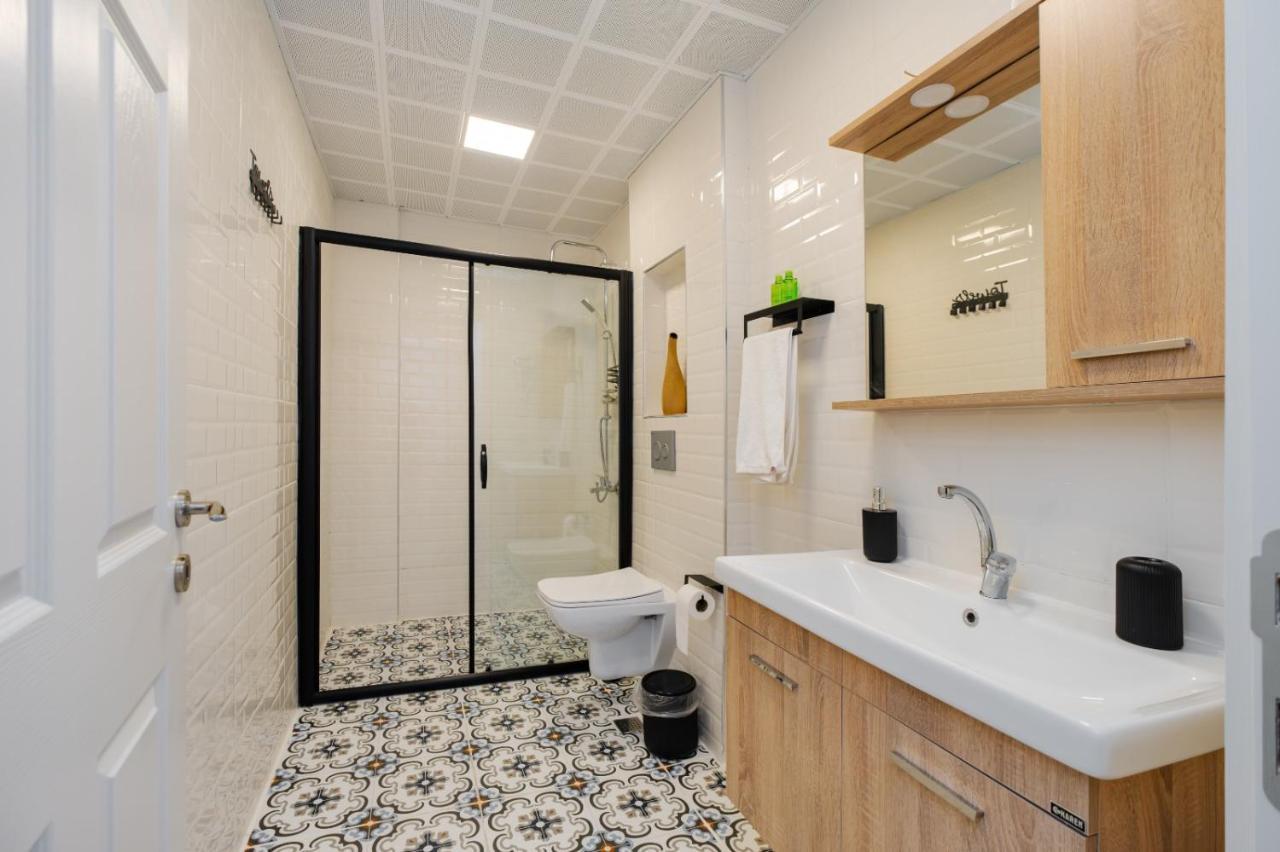 Mel Town Bed and Breakfast Antalia Esterno foto